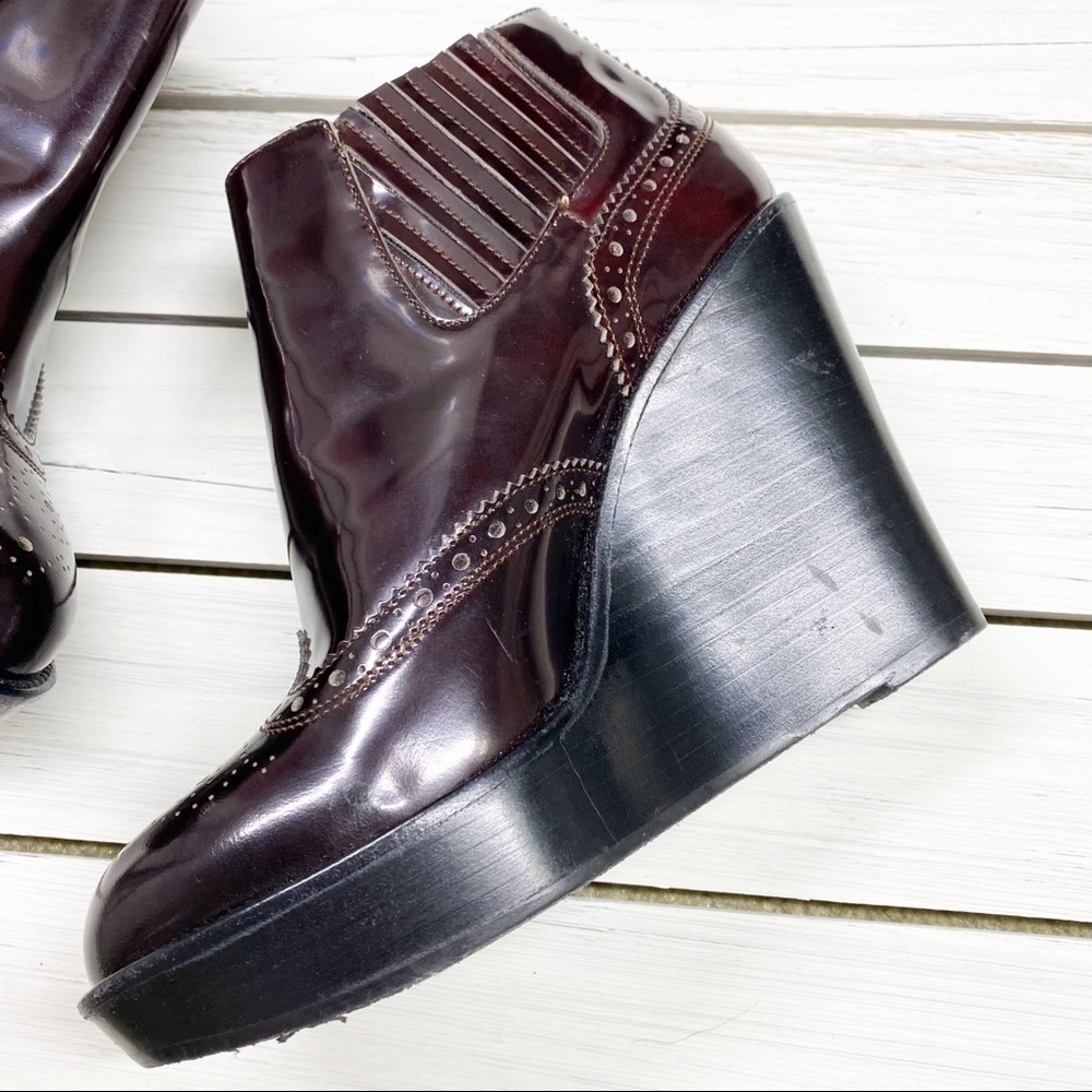 BURBERRY Brogue Chelsea Detailed Wedge Polished Leather Ankle Boots 38 - Picture 8 of 16